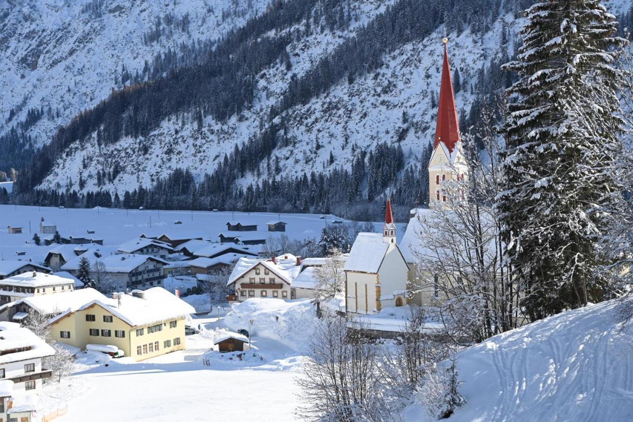 Die Holzgauerin Esterno foto